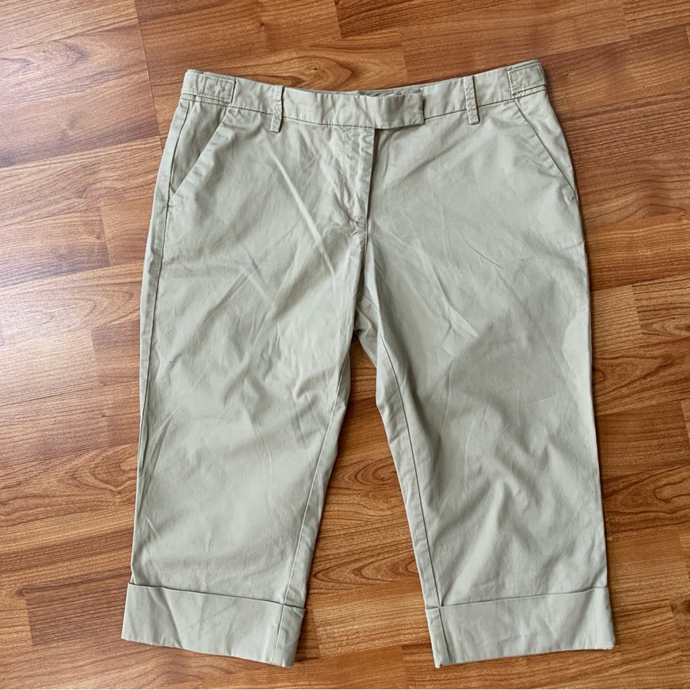 4/$15 Old Navy capris khakis pants